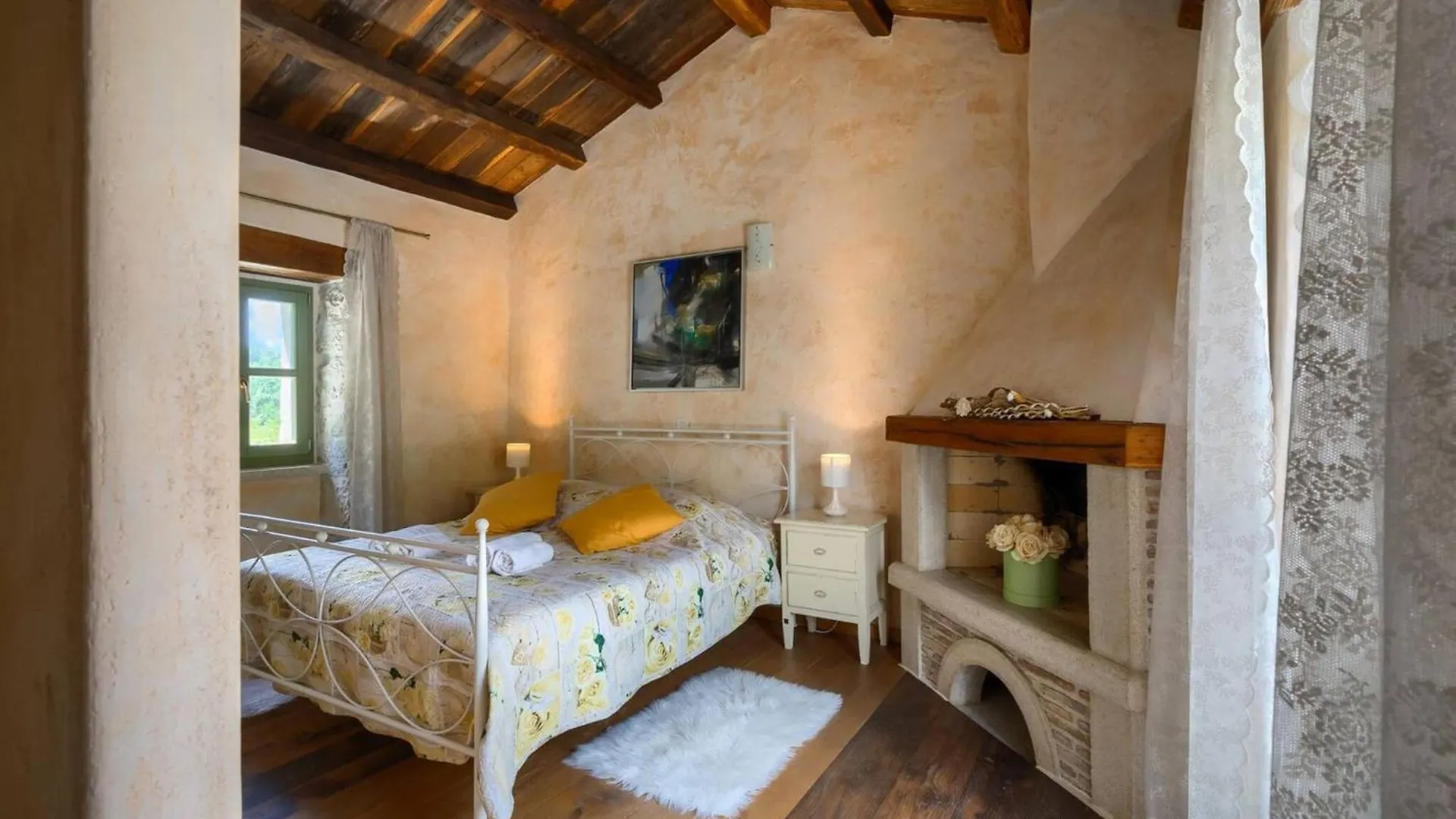 Rustic Villa Zvonar With Pool In Motovun Rakotule 0*,  Croatia