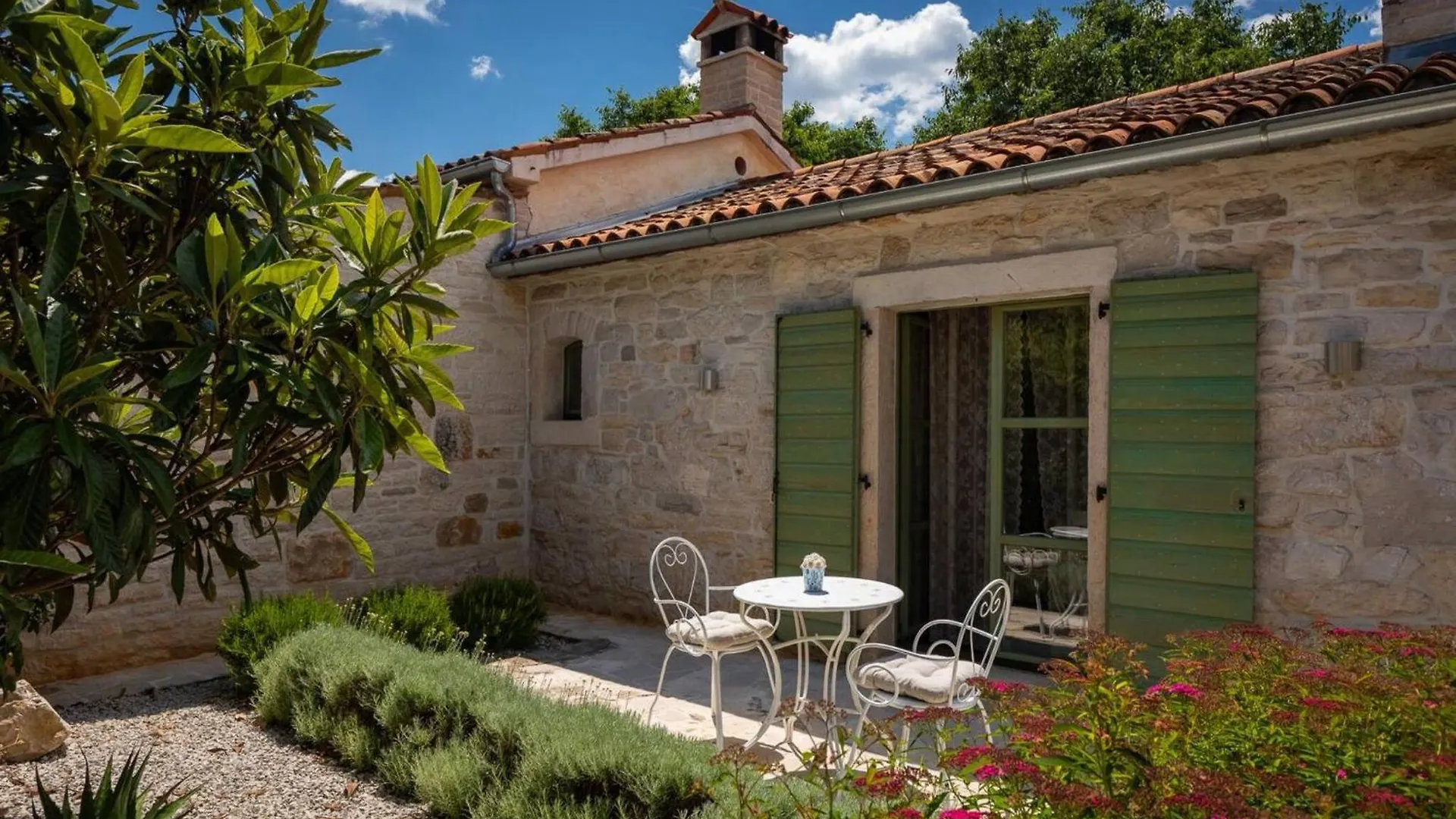 Rustic Villa Zvonar With Pool In Motovun Rakotule 0*,