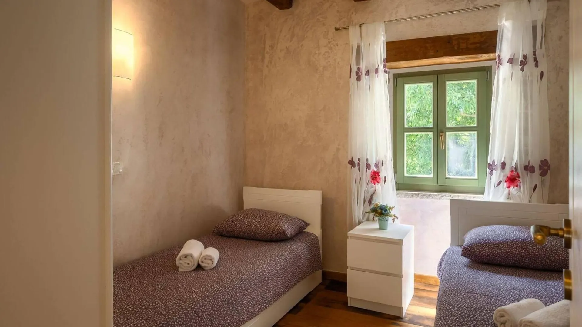 Rustic Villa Zvonar With Pool In Motovun Rakotule 0*,