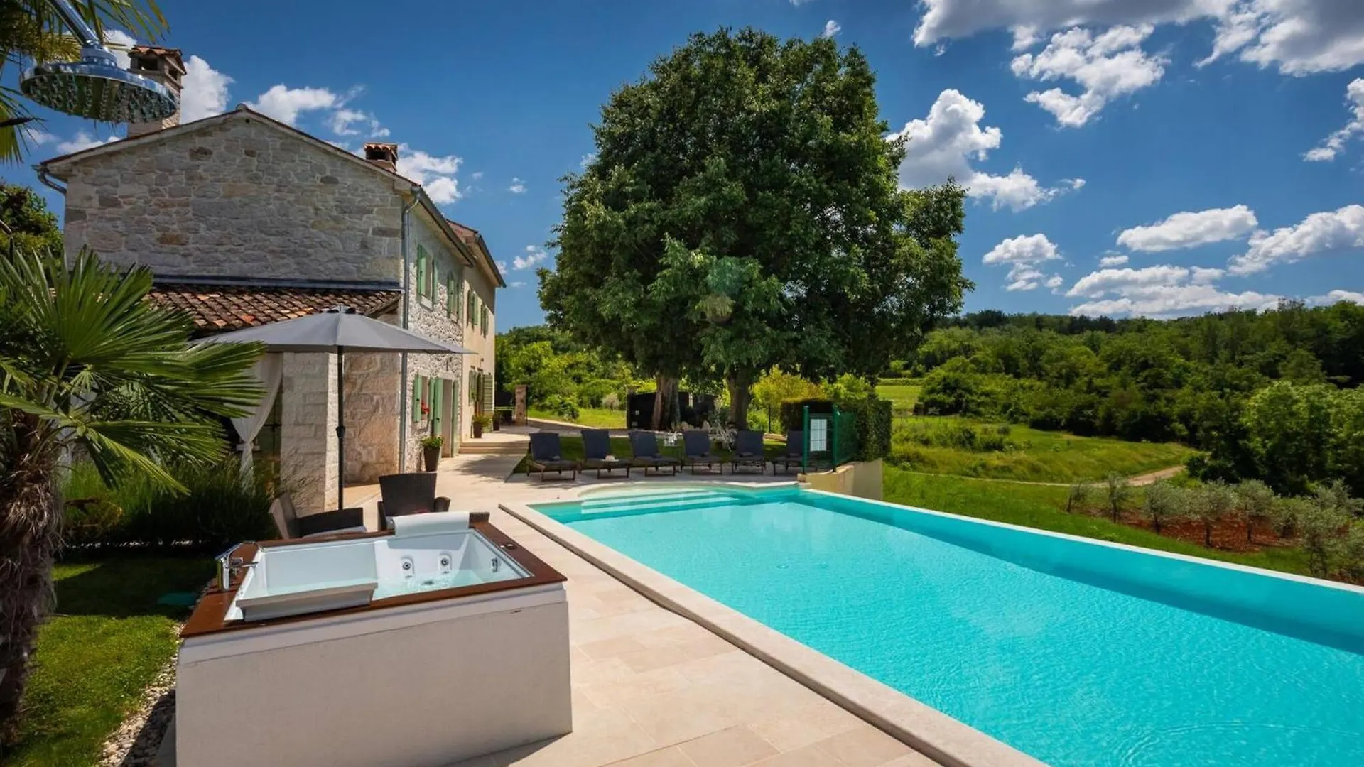 Rustic Villa Zvonar With Pool In Motovun Rakotule 0*,  Croatia