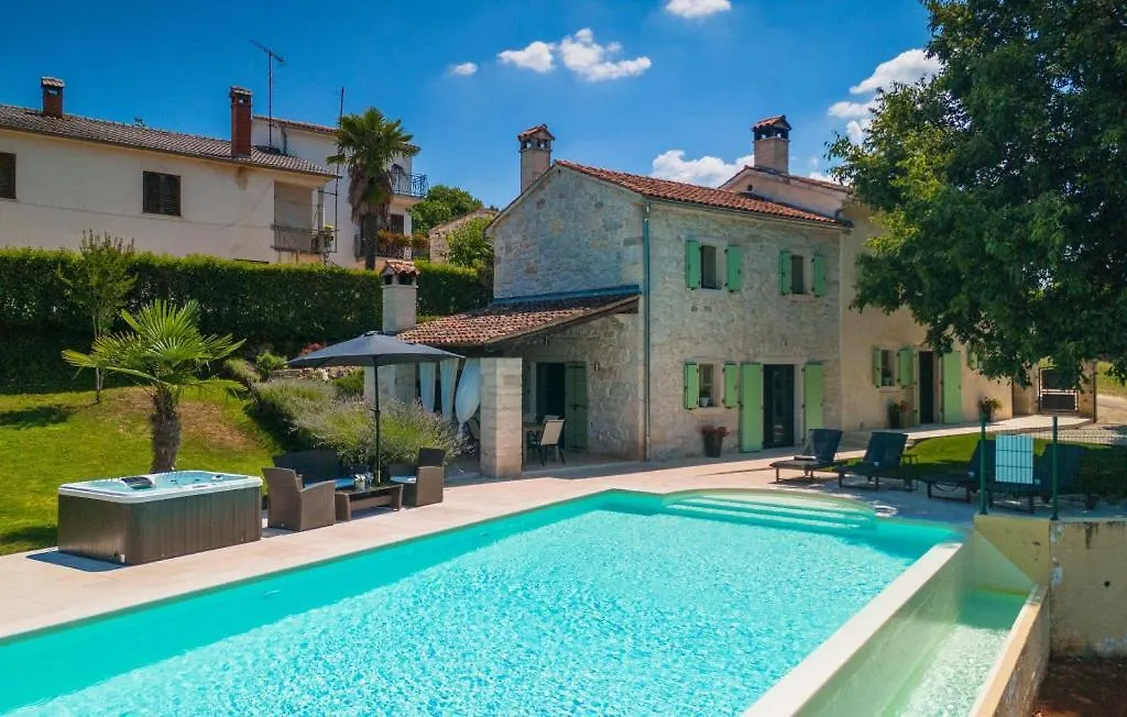 Rustic Villa Zvonar With Pool In Motovun Rakotule 0*,