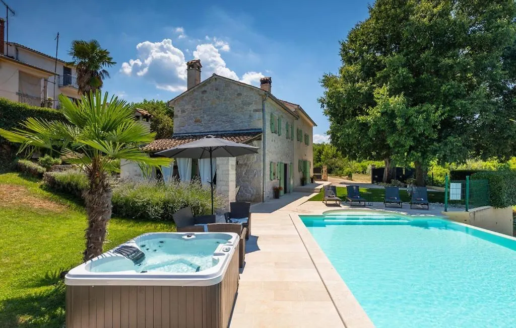 Rustic Villa Zvonar With Pool In Motovun location